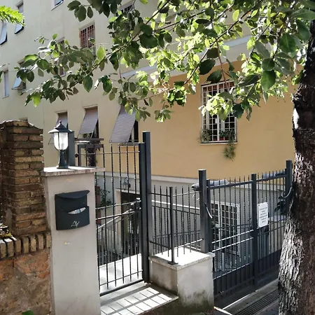 Rome Top Floor With Terrace-2