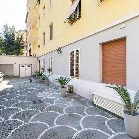 Rome Top Floor With Terrace-2